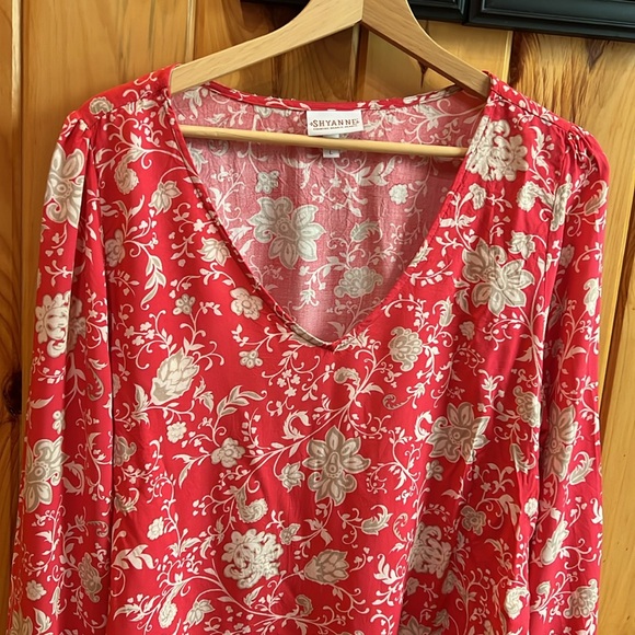 Shyanne Country. Wear It. Mean It. Floral Embroidery Detail Women’s top, size L - Picture 8 of 16